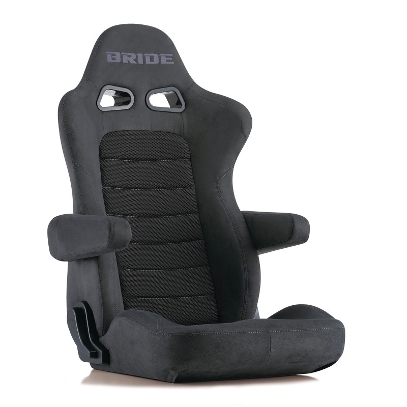 EUROSTERII CRUZ チャコールグレーBE リクライニングシート バックレストに便利なポケットを装備し、ヘッドレスト後面には存在感を示す「BRIDE」の刺繍が入り アームレストは別売になります。 BRIDE